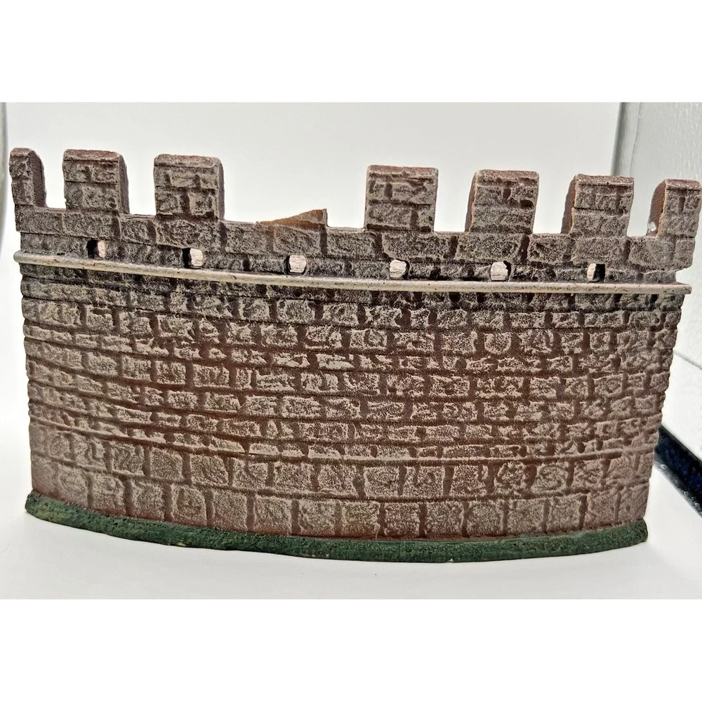 Miniature Building Authority Town Wall Series Outer Curved Wall Resin MBA